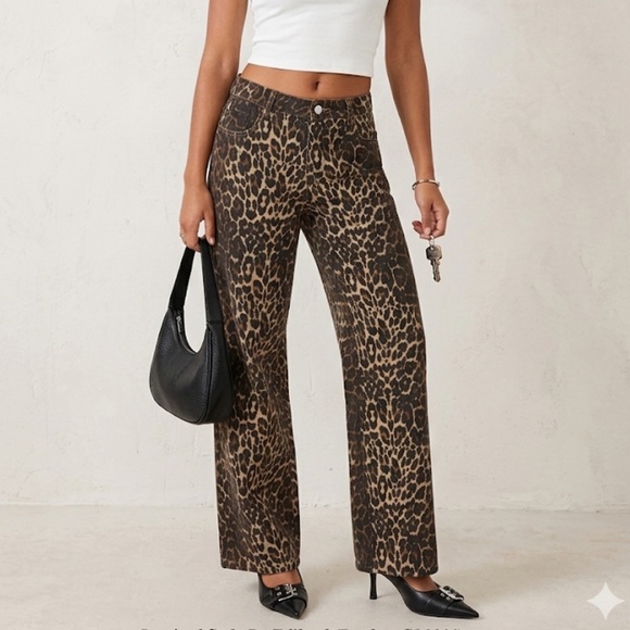 SOLD - DO NOT BUY - Bundle Burgundy Vegan Leather Corset and Leopard Baggy Jeans - Picture 5 of 13